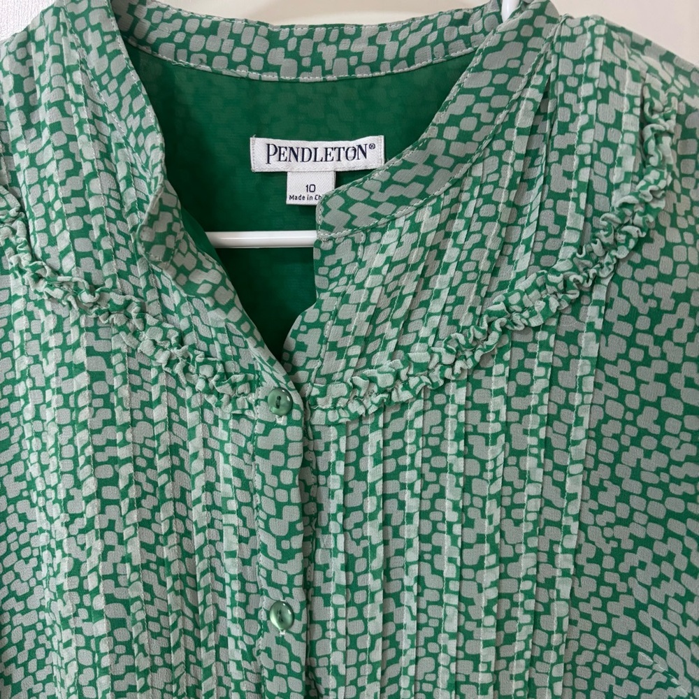 Pendleton Silk Green White Patterned Pintuck Blou… - image 2
